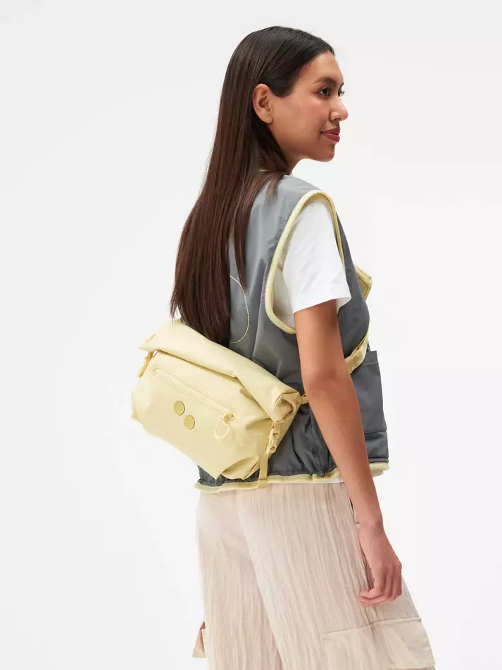 pinqponq Aksel Crossbody-Bag Buttercream Yellow Tasche gelb